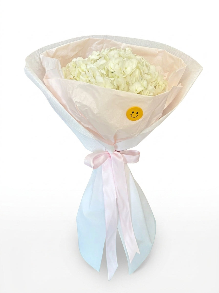 Buchet cu hortensia albă